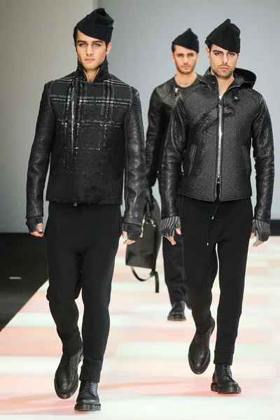 Look 27